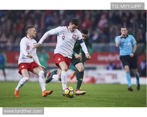 波兰足球02年明星球员回顾与成就分析