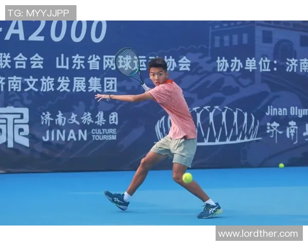 全国锦标赛回顾：北京网球队默契配合展现团队精神与竞技水平