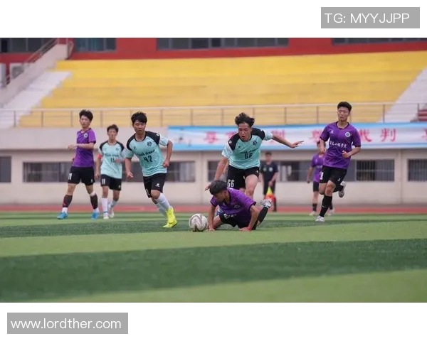 余杭区足球明星展现青春风采助力地方足球发展与文化传承