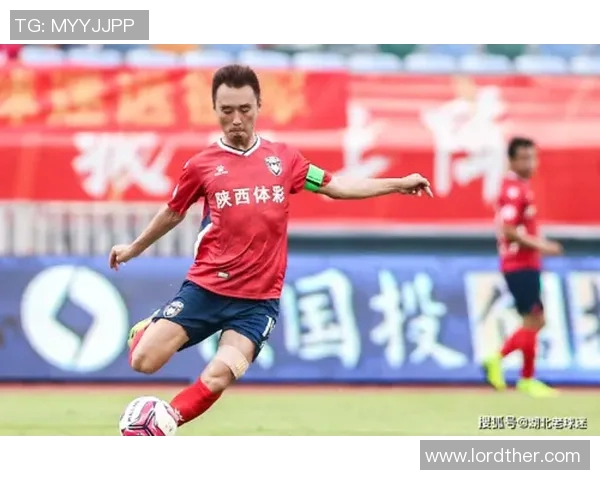 成都羽毛球队在城市联赛中以69分稳居积分榜首位展现强劲实力