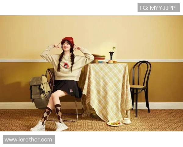 时尚运动风潮来袭足球裤女生展现活力与魅力的完美结合 时尚运动风潮来袭足球裤女生展现活力与魅力的完美结合