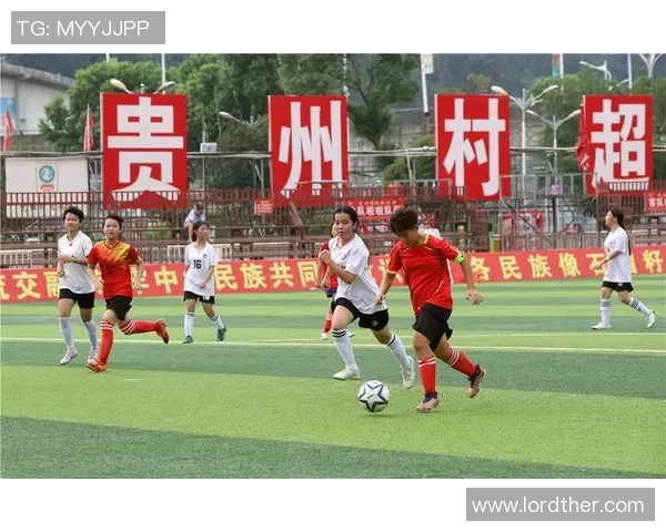 校园足球赛的激情与友谊在绿茵场上绽放的精彩瞬间